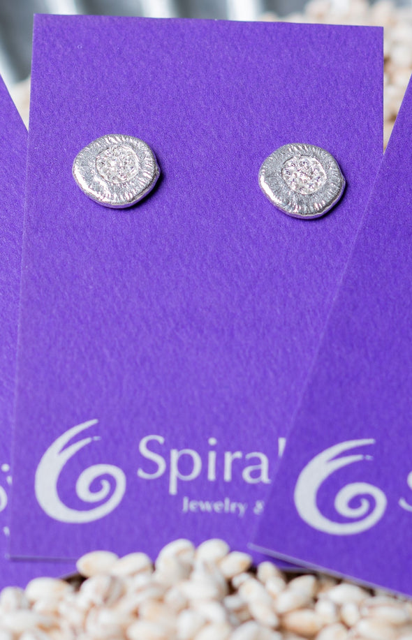 Roundish Sparkle Earrings