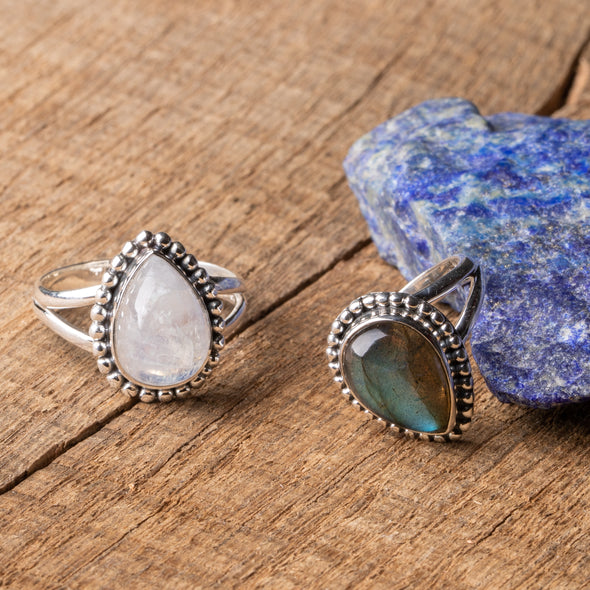 Rimmed Teardrop Ring