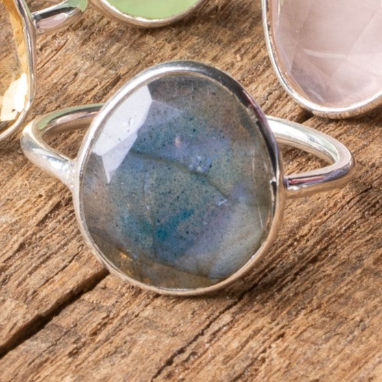 Mosaic Pillow-Cut Hammered Band Ring