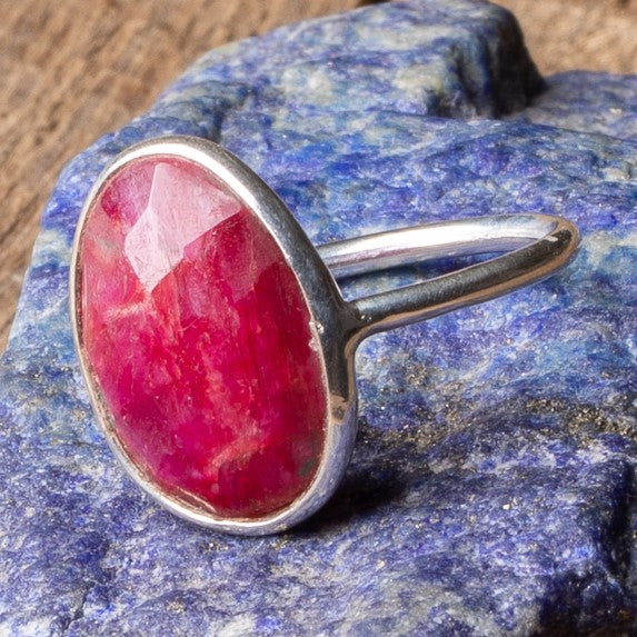 Mosaic Pillow-Cut Hammered Band Ring