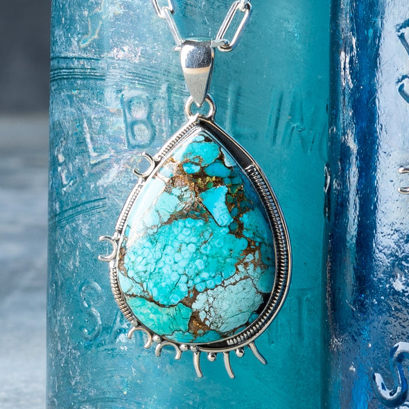 Steampunk Detail Stone Necklace