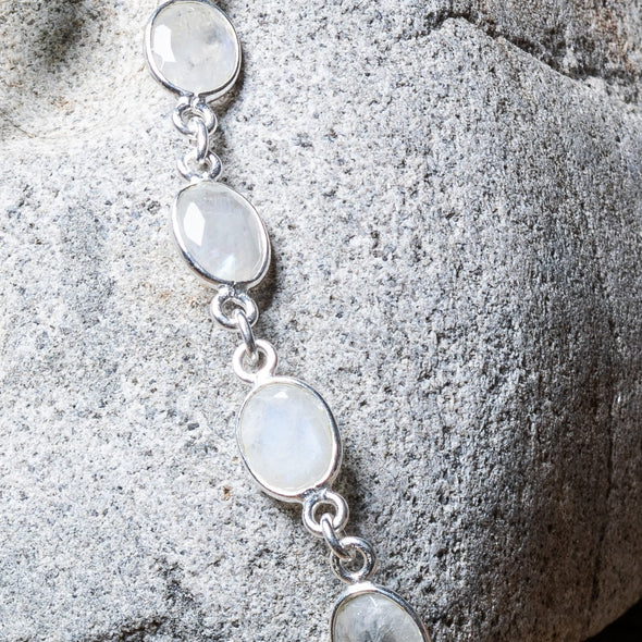 Delicate Faceted Stone Link Bracelet