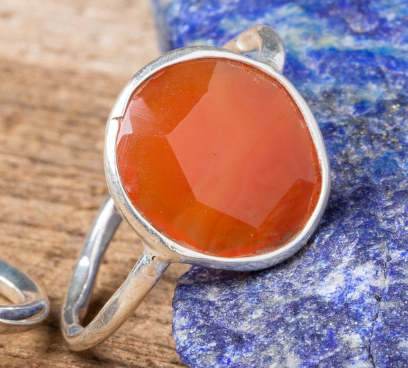 Mosaic Pillow-Cut Hammered Band Ring