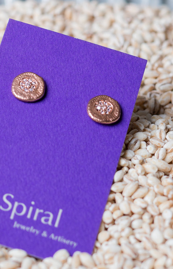Roundish Sparkle Earrings
