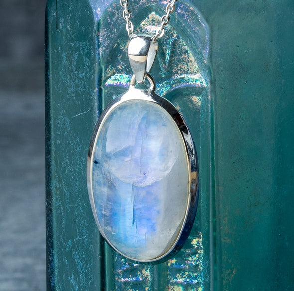 Luminous Moonstone Shimmer Necklace