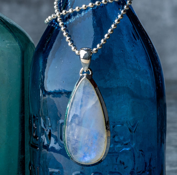 Luminous Moonstone Shimmer Necklace